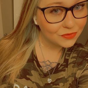 Meet your Posher, Natasha